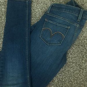 524 Too Superlow Medium Wash Skinny Blue Jeans